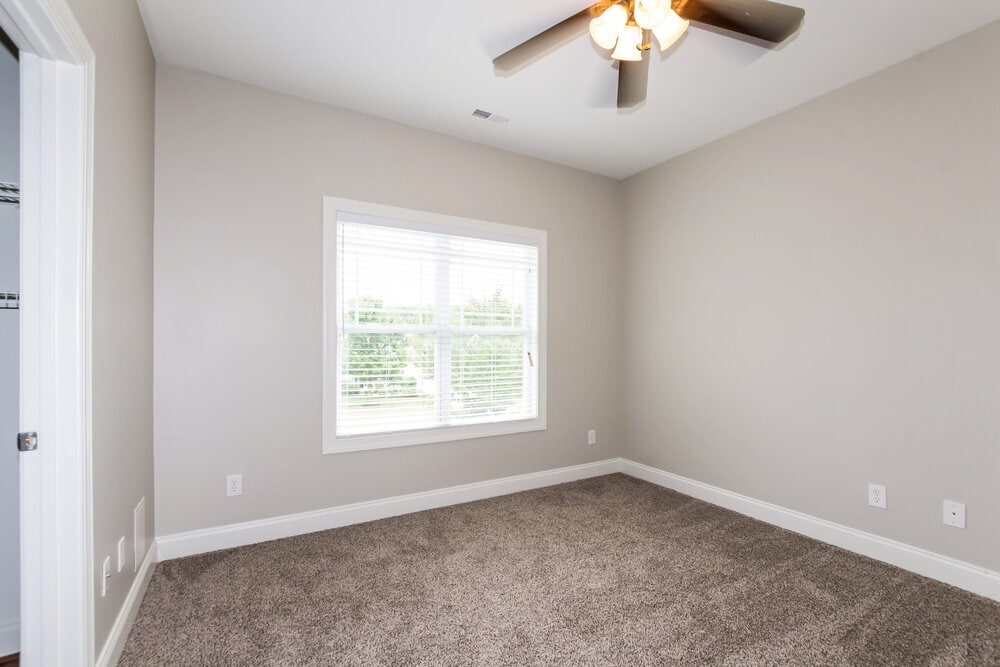 Building Photo - 8638 Castle Cliff Dr