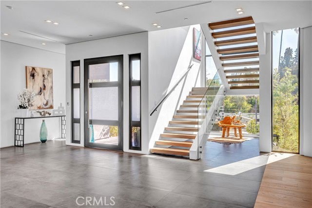 Building Photo - 19333 Rosita St