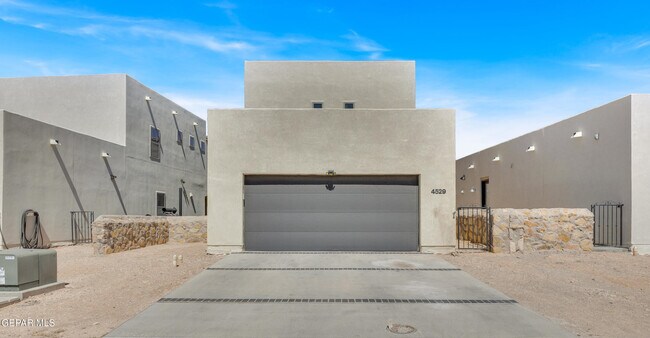 Building Photo - 4529 Mark Avizo St