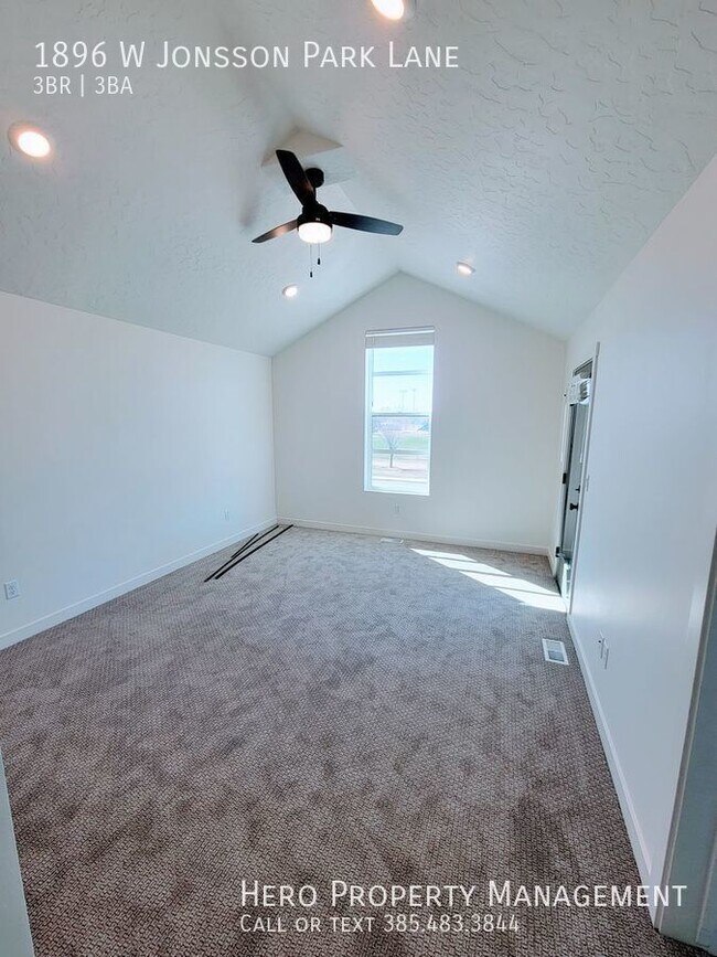 Building Photo - Gorgeous Lehi Townhomes!!!