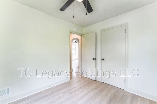 Building Photo - 517 1/2 Hornor Avenue