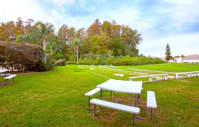 Building Photo - 7828 Hardwick Dr