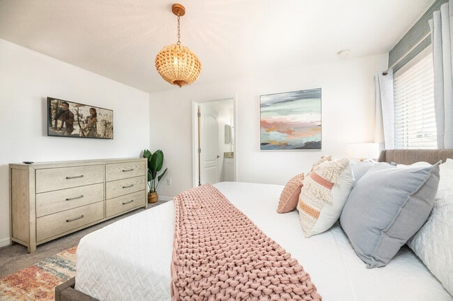 Building Photo - 8938 Cuban Palm Rd