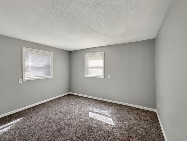 Building Photo - Cozy & Affordable 2-Bedroom Apartment at The Oaks on Davidson – Greensburg, IN