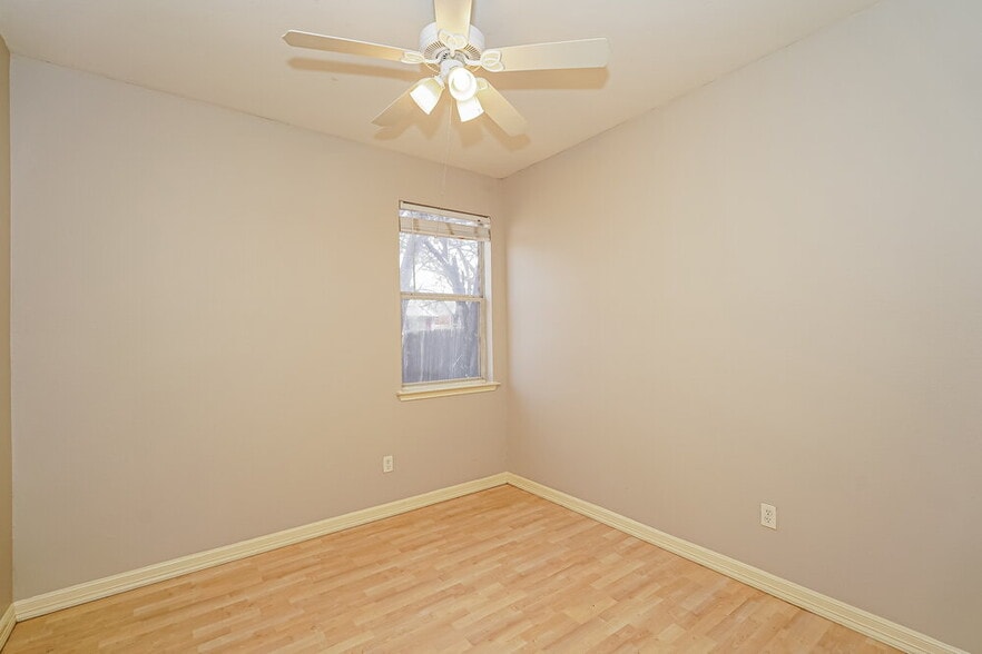 Building Photo - 3821 Willowick Cir