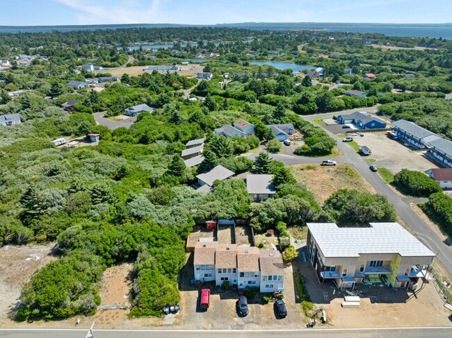 Building Photo - 946 Ocean Shores Blvd SW