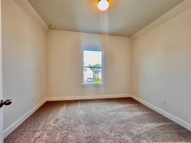 Building Photo - 1139 Beals Crk St