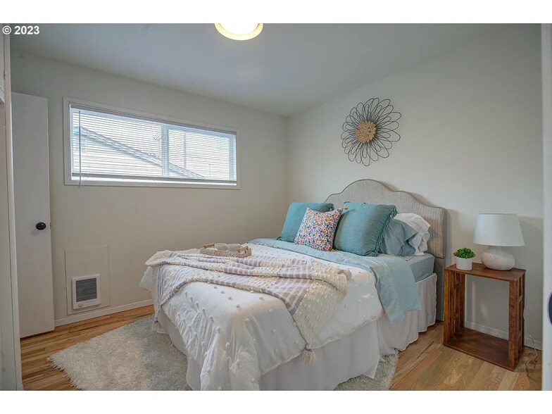 Bedroom 1 - 707 NE 92nd Ave