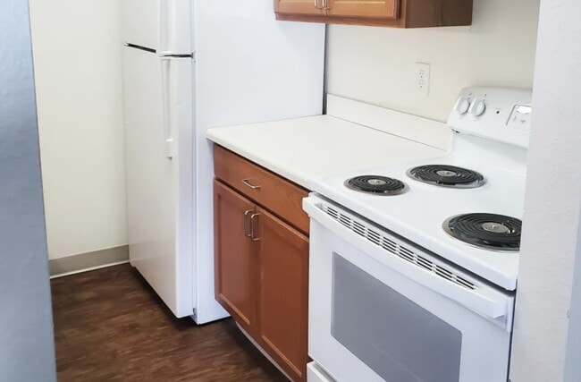 Building Photo - 3796 S Ravenna Rd