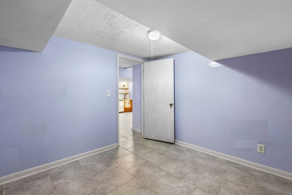 The Bonus Room - 512 River Rouge Dr