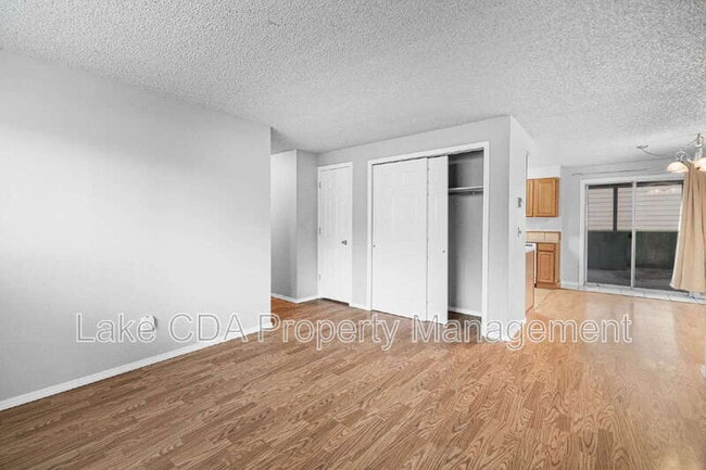 Building Photo - 908 N 2nd St