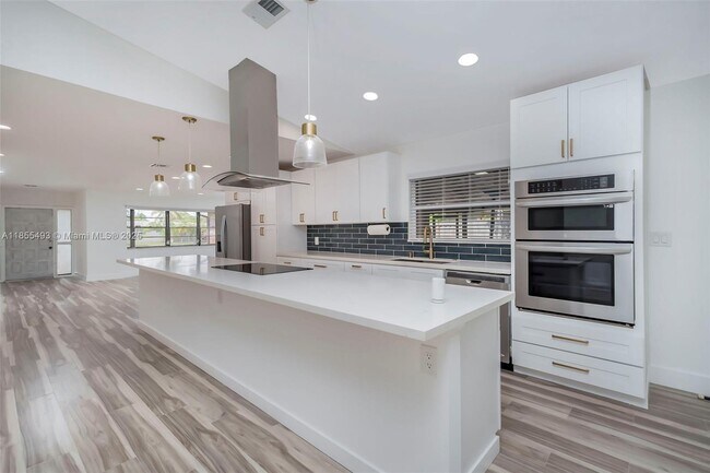 Building Photo - 6955 NW 18th St