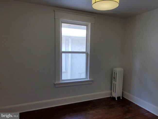 Building Photo - 608 Trail Ave