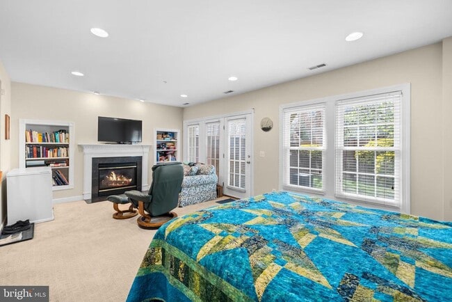 Building Photo - 5274 Pocosin Ln