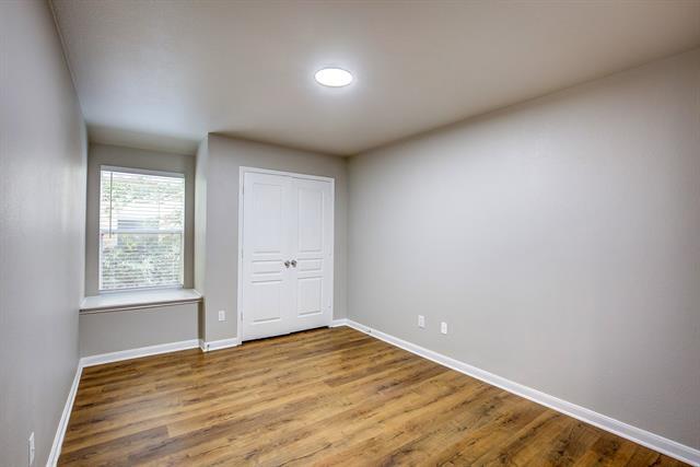 Building Photo - 12125 Tacoma Ridge Dr