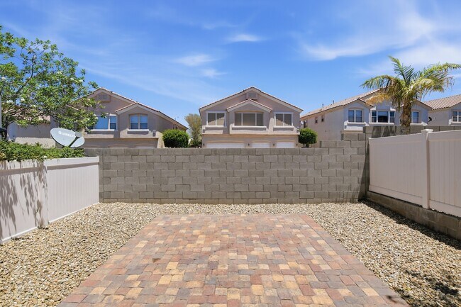 Building Photo - 2576 Velez Valley Way