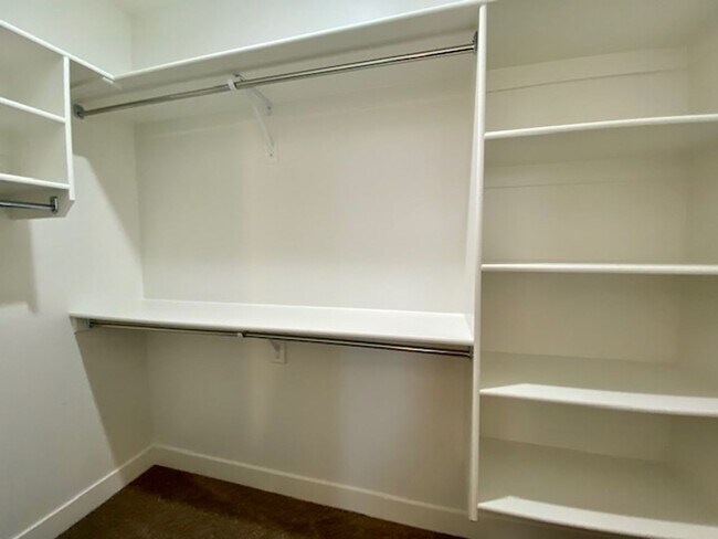 Building Photo - 438 N Stone Mountain Dr