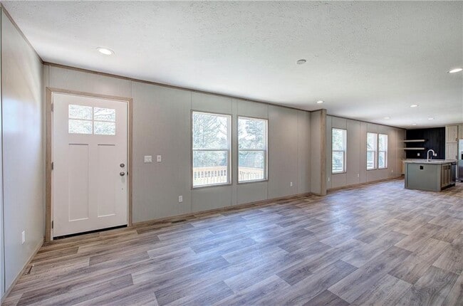 Building Photo - 81 Popham Rd