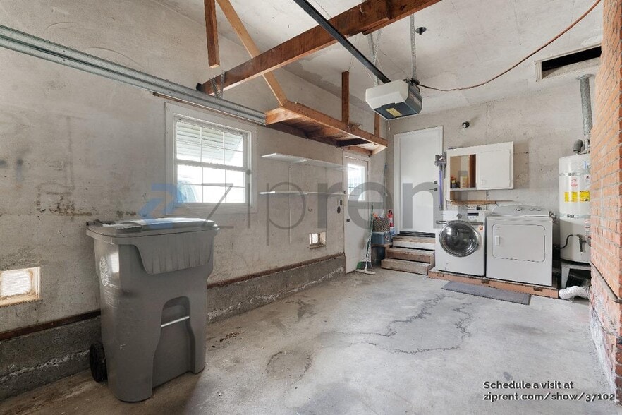 Building Photo - 6025 3rd Ave