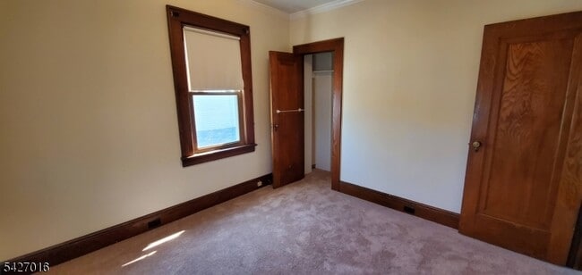 Building Photo - 54 Park Ave