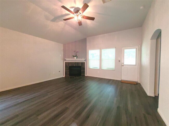 Building Photo - 3103 Thicket Path Way