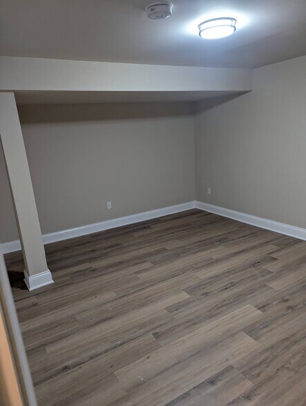 Bedroom - 6504 Hansford St