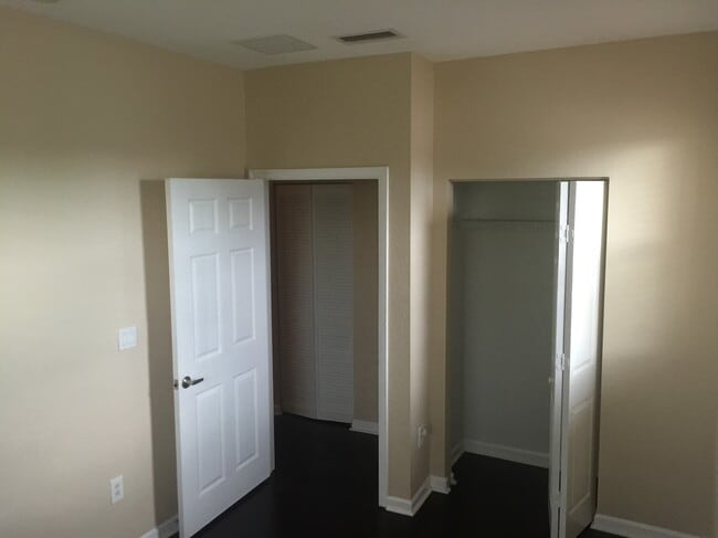 Building Photo - 3102 NW 24th Way