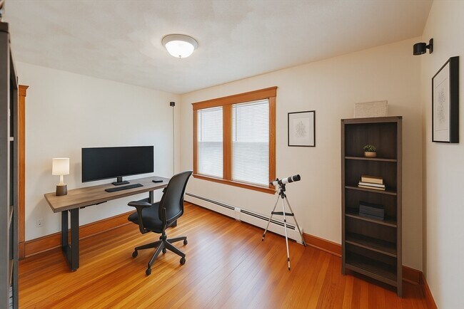 Building Photo - 171 Lexington St