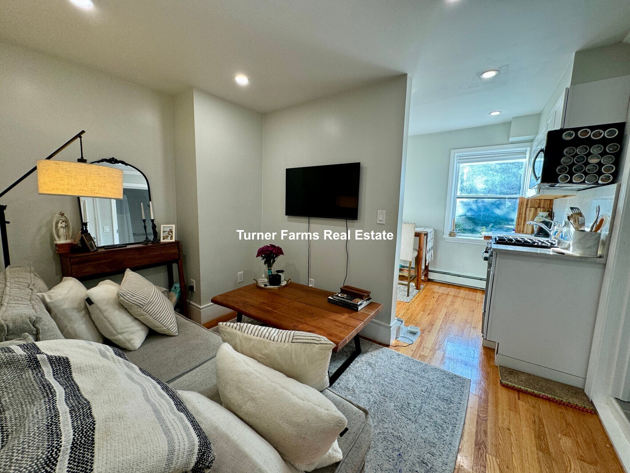 Building Photo - 91 Hudson St