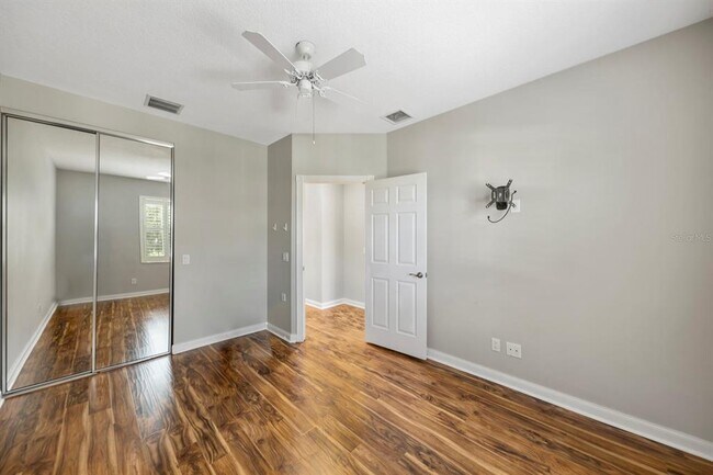 Building Photo - 1633 Napoli Dr W