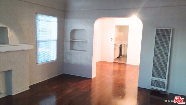 Building Photo - 6133 Cashio St