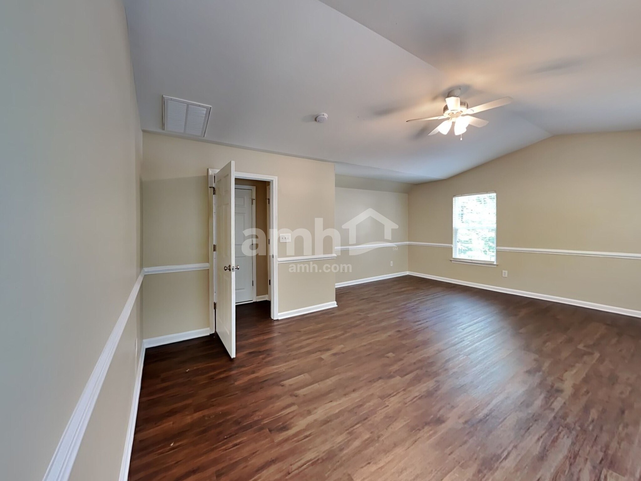 Building Photo - 1071 Heritage Manor Dr