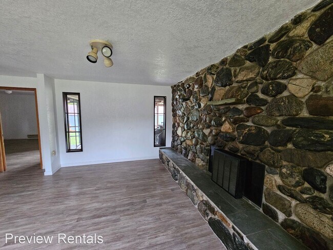 Building Photo - 3 br, 2 bath House - 8971 West Pressentine...