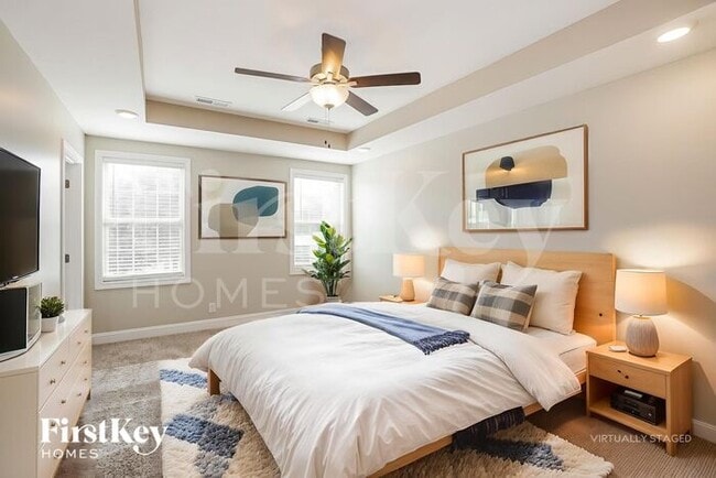 Building Photo - 305 Peterson Ln