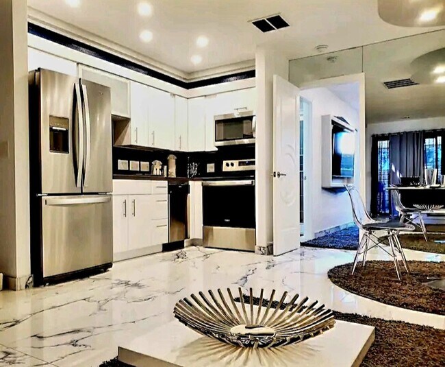 Building Photo - 474 S Calle Encilia