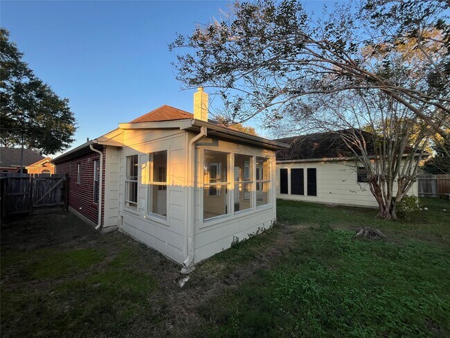 Building Photo - 16027 Silver Valley Dr