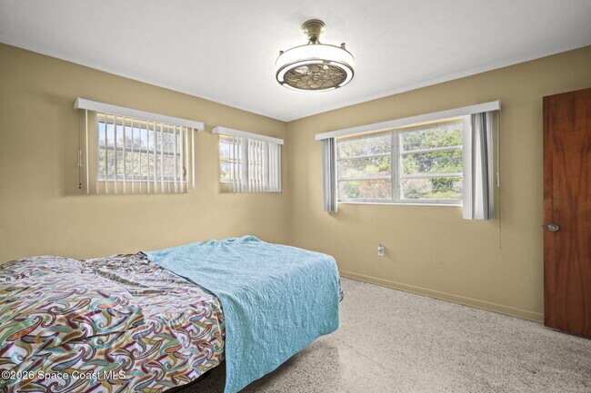 Building Photo - 6785 Riveredge Dr