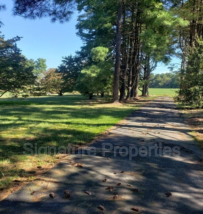 Building Photo - 7285 Beulah Church Rd