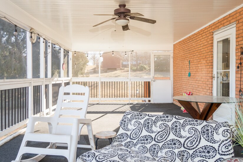 Screened Porch - 621 Broadview Dr