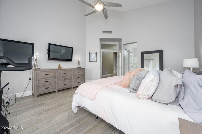 Building Photo - 7743 E Nestling Way