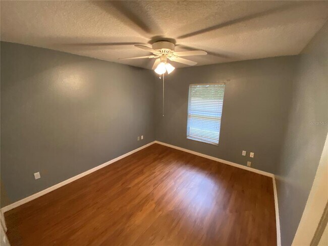Building Photo - 39913 Sun Glo Ct