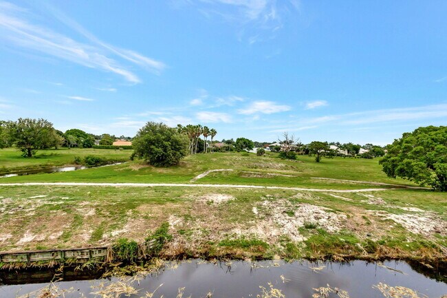 Building Photo - 2060 Greenview Shores Blvd