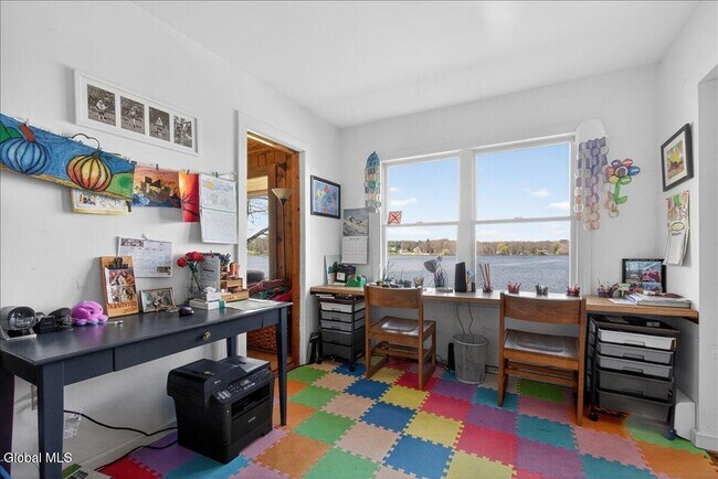 Building Photo - 15 Chase Ln