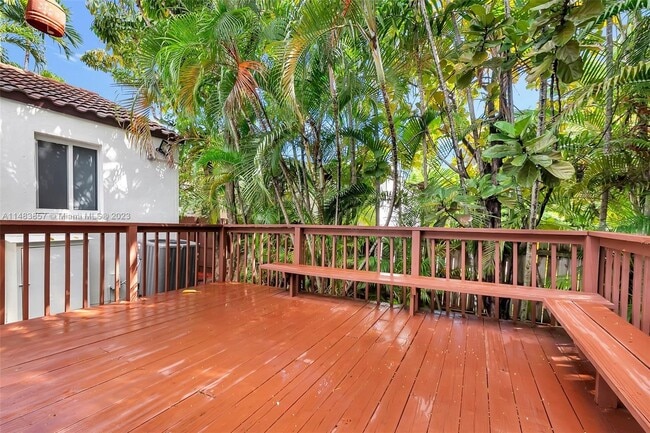 Building Photo - 2180 SW 24th St