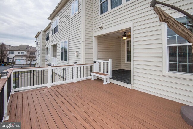 Building Photo - 24951 Avonlea Dr