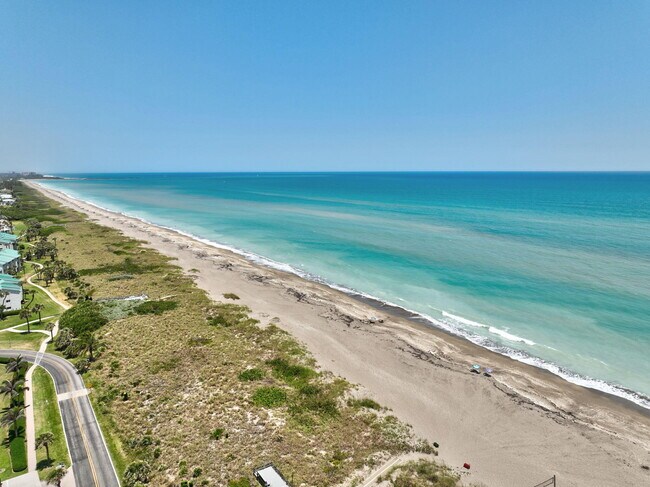 Building Photo - 2400 S Ocean Dr