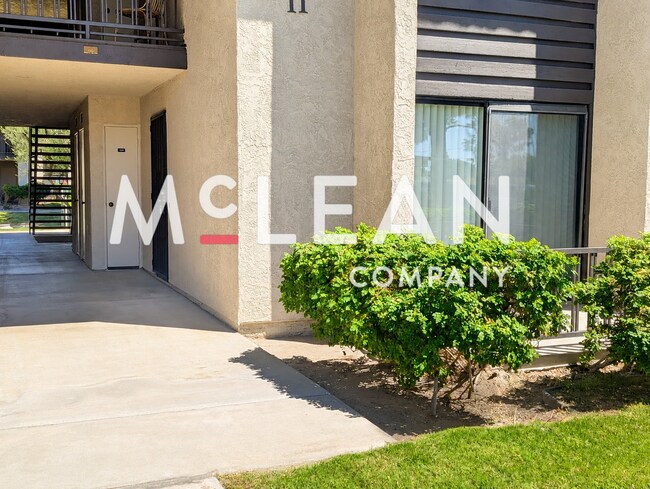 Building Photo - Beautiful Condo in the Gated Cathedral Springs Community