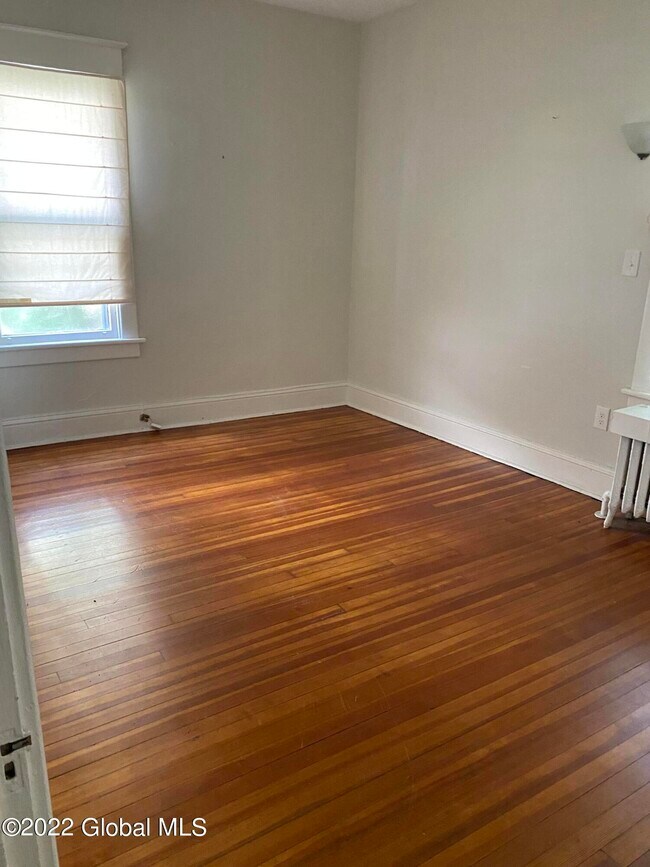 Building Photo - 663 Hudson Ave