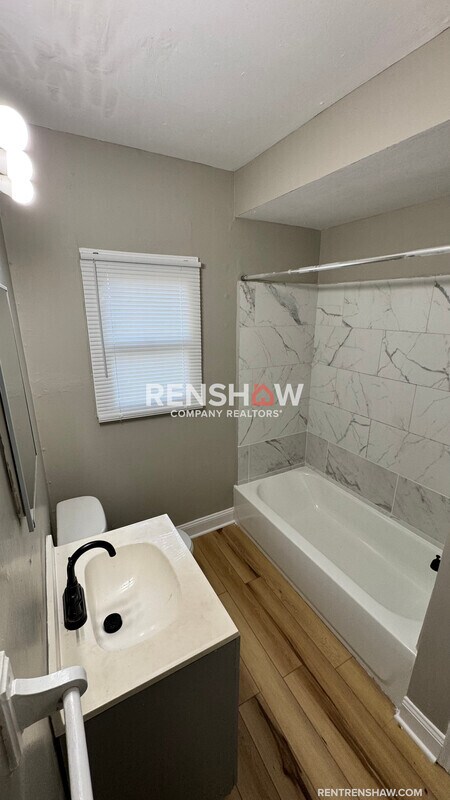 Building Photo - 1041 Isabelle St