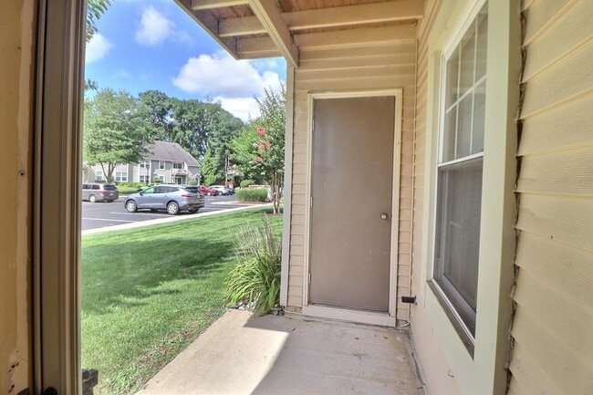 Building Photo - 1807A Sedgefield Dr